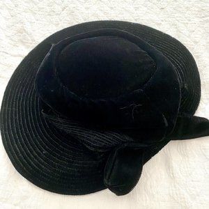 Vintage 1960s Jacqueline Original Black Velvet Hat with Bow Made in Toronto